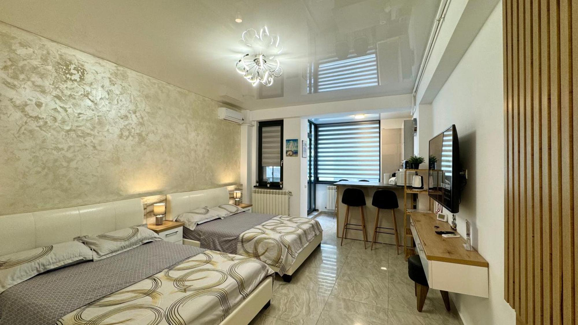 Seaview Deluxe Double Studio - Beachfront Resort Navodari Exterior photo